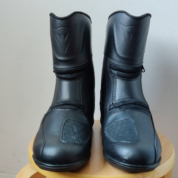 Dainese Men's Size 9 WP Black Moto Touring Boots - Picture 3 of 6